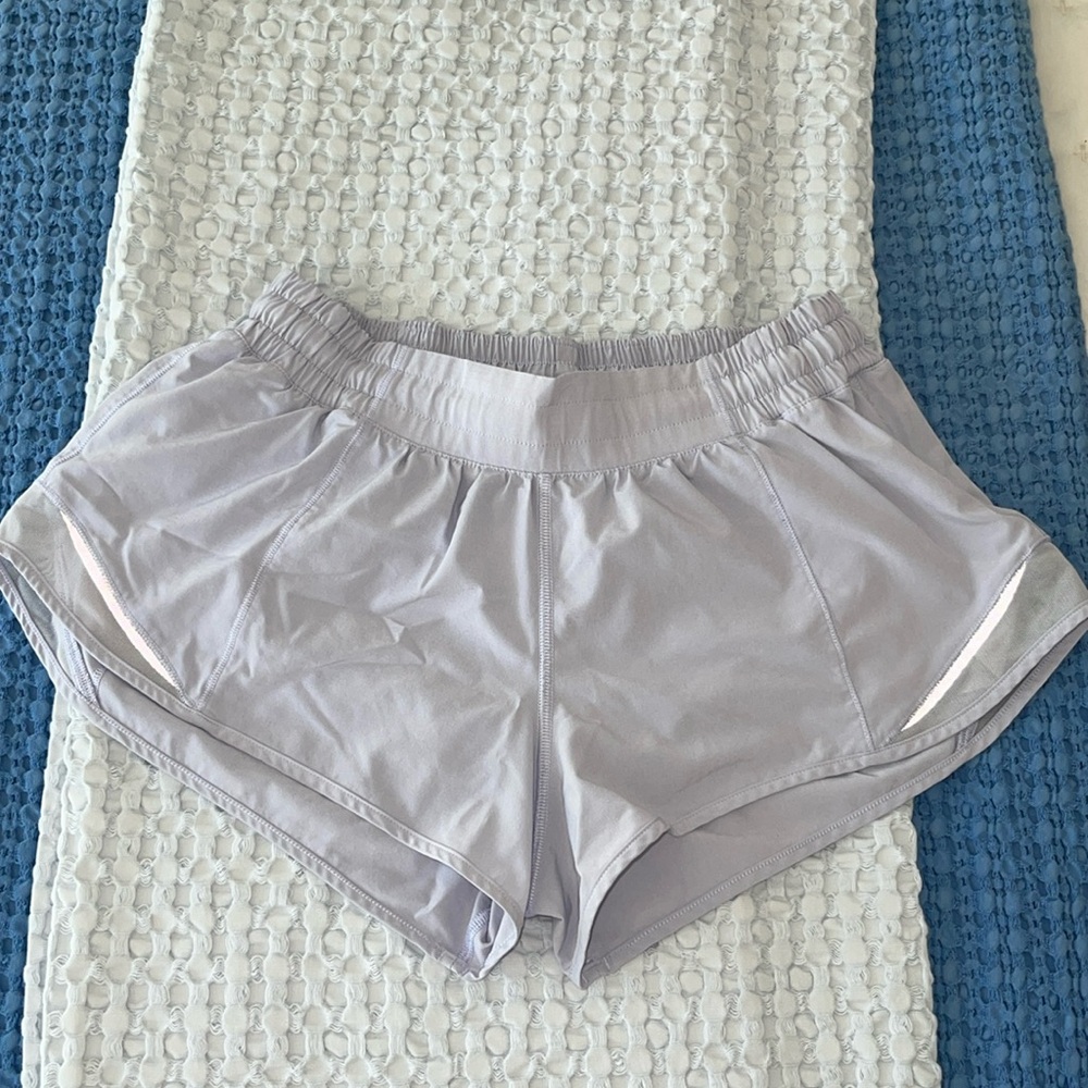 Lululemon 2.5” low rise hotty hot shorts, light periwinkle color